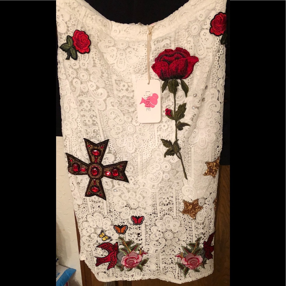 NEW WITH TAG L’ATISTE SKIRT 💋❤️😎